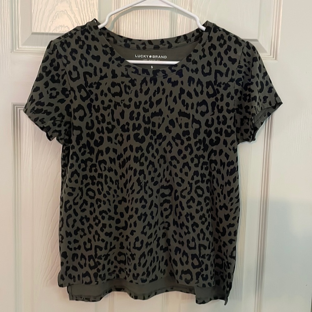 Lucky brand tee. Size small. Leopard print. Never worn.